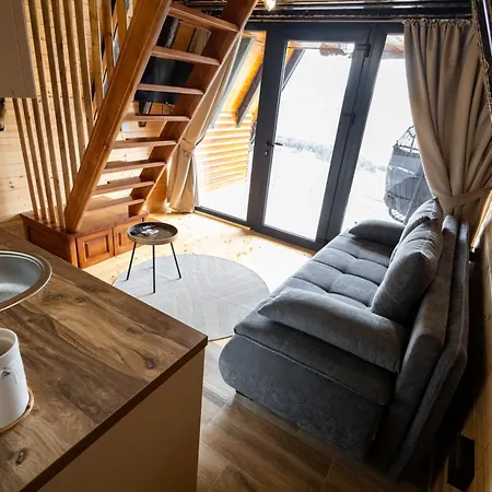 Carobna Jutra Zlatara 2 *