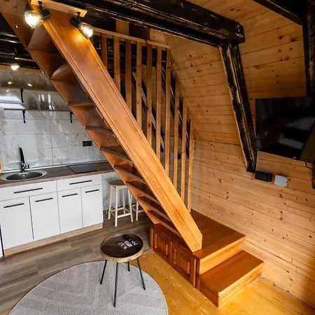 Carobna Jutra Zlatara 2 *